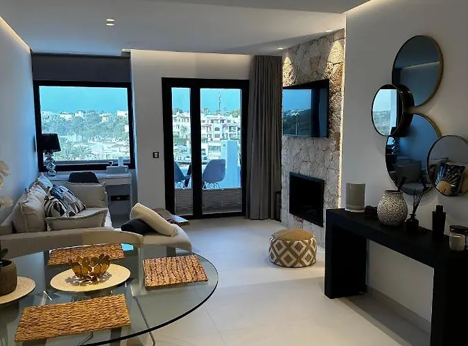White Penthouse Cala D\'Dor