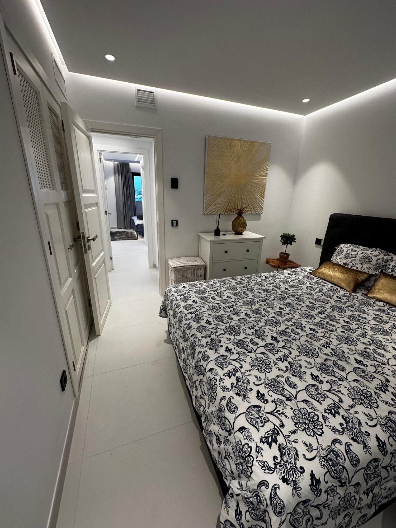 White Penthouse Cala D'dor Apartment *